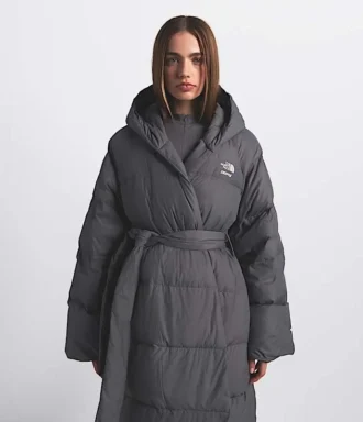 Parka Nuptse Wrap pour femme The North Face X SKIMS